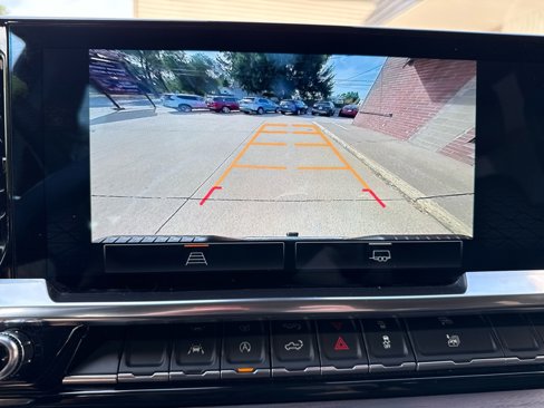 Used 2025 GMC Sierra 1500 SLT image 14