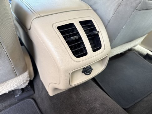 Used 2015 Ford Taurus SEL w/ Equipment Group 201A image 29