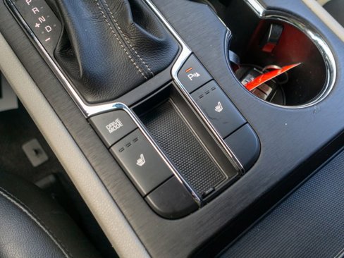 Used 2019 Kia Sedona EX image 24