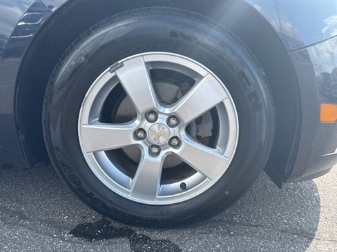 Used 2014 Chevrolet Cruze LT image 9