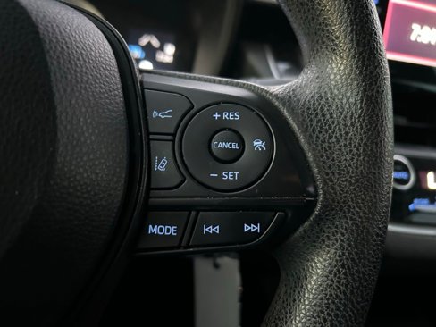 Used 2021 Toyota Corolla LE image 18