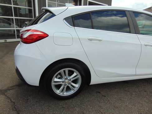 Used 2017 Chevrolet Cruze LT image 14