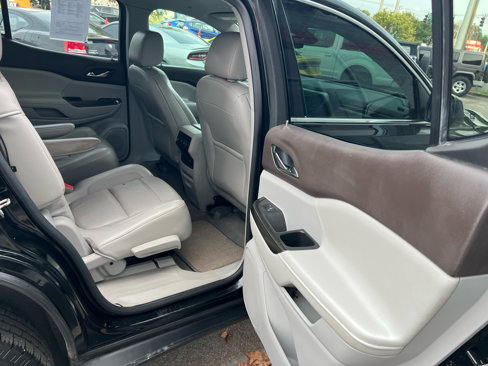 Used 2017 GMC Acadia SLT image 17