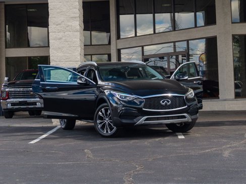 Used 2018 INFINITI QX30 AWD image 13
