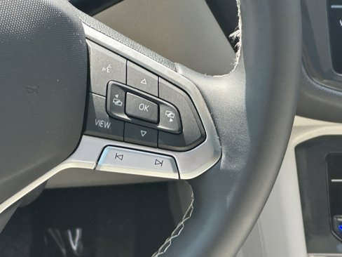 Used 2022 Volkswagen Tiguan SE image 25