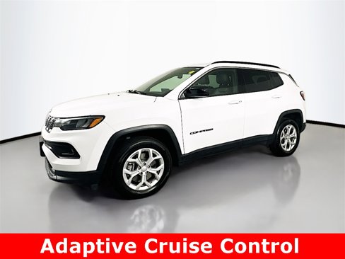 Used 2024 Jeep Compass Latitude image 5