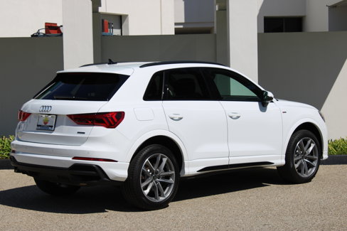Certified 2025 Audi Q3 2.0T Premium w/ Convenience Package image 5