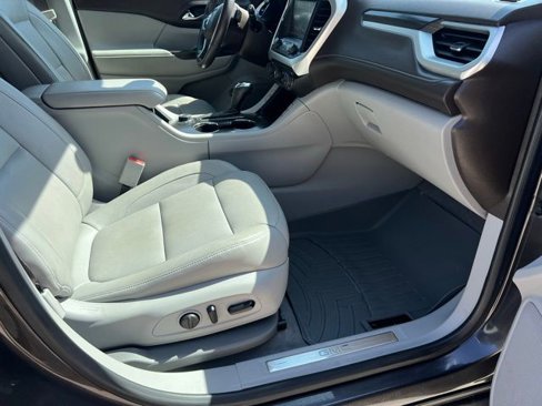 Used 2018 GMC Acadia SLT image 11