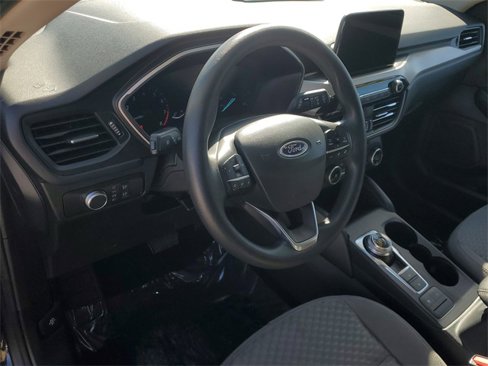 Used 2020 Ford Escape SE image 15