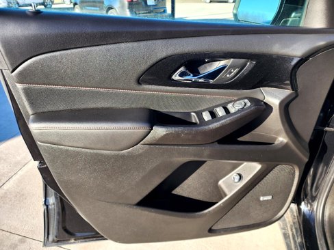 Used 2023 Chevrolet Traverse RS image 12