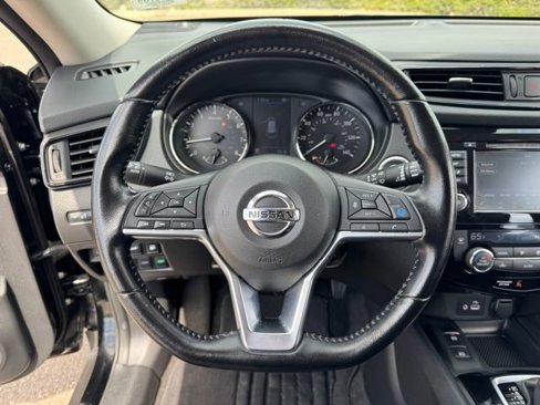 Used 2020 Nissan Rogue SV w/ Premium Package image 7