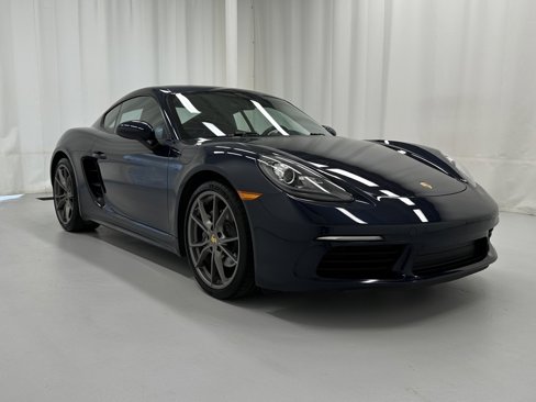 Used 2017 Porsche 718 Cayman image 2