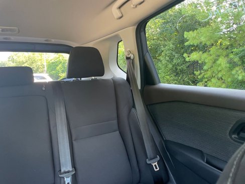 Used 2023 Nissan Rogue S image 35