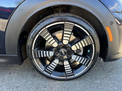 Used 2022 MINI Cooper S w/ Driver Assistance Package image 11