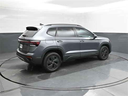 New 2025 Volkswagen Taos S image 15