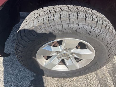 Used 2017 RAM 1500 Express image 3