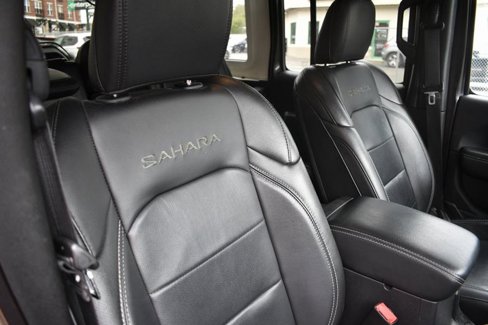 Used 2019 Jeep Wrangler Unlimited Sahara image 24