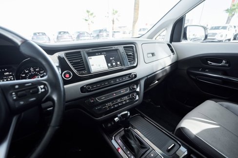 Used 2016 Kia Sedona SX Limited image 40
