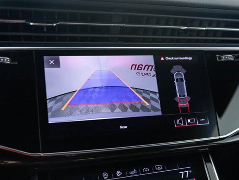 Used 2019 Audi Q8 Premium image 19