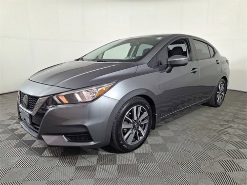 Used 2020 Nissan Versa SV image 6