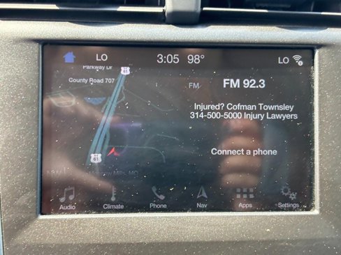 Used 2017 Ford Fusion SE w/ Fusion SE Technology Package image 20
