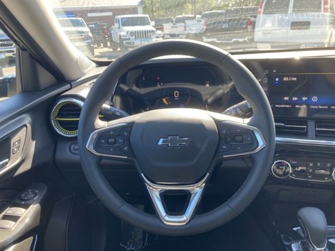 New 2025 Chevrolet Trax ACTIV w/ Driver Confidence Package image 12
