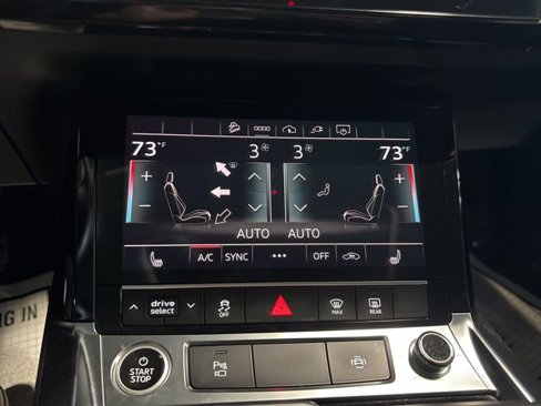 Used 2021 Audi e-tron Premium w/ Convenience Plus Package image 21