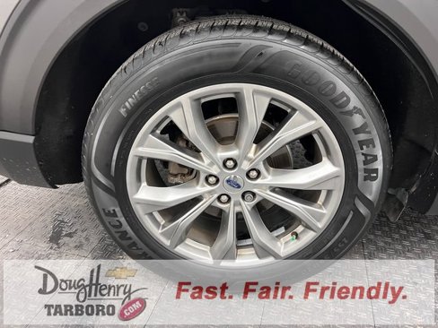 Used 2020 Ford Explorer XLT w/ Equipment Group 202A image 17