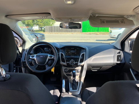 Used 2012 Ford Focus SEL image 17