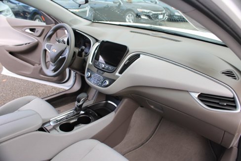 Used 2022 Chevrolet Malibu LT image 29