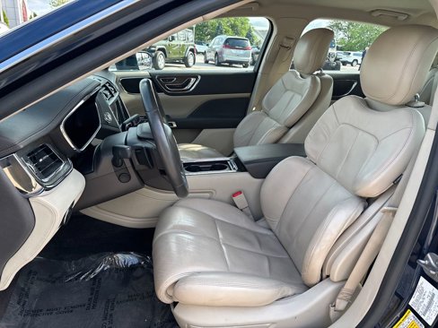 Used 2017 Lincoln Continental Select w/ Climate Package image 11