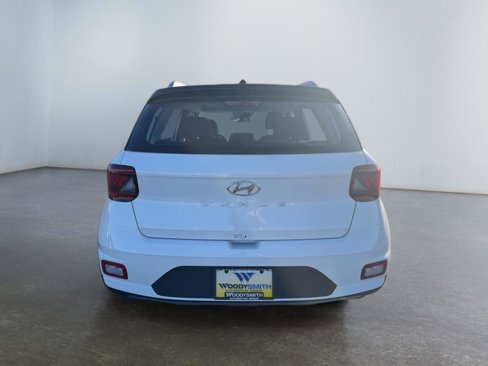 New 2026 Hyundai Venue image 6
