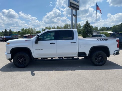 Used 2021 Chevrolet Silverado 2500 LTZ w/ LTZ Plus Package image 2