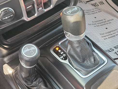 Used 2019 Jeep Wrangler Unlimited Sport S image 11