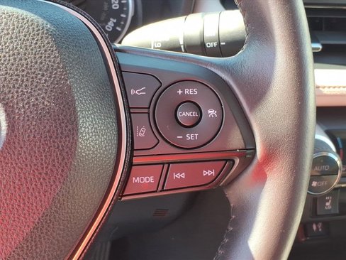 Used 2019 Toyota RAV4 XLE Premium image 19