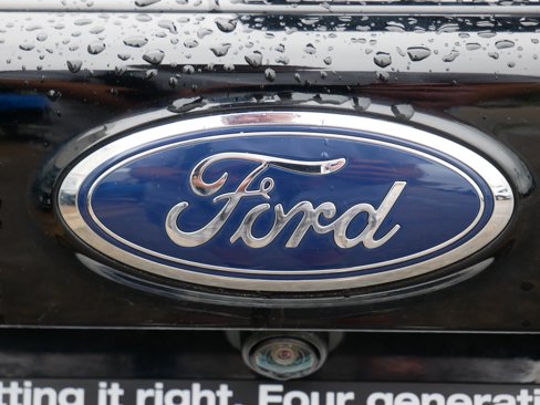 Used 2017 Ford Escape S image 4