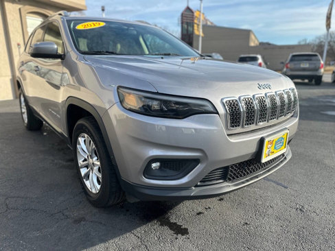 Used 2019 Jeep Cherokee Latitude w/ Popular Appearance Group image 7