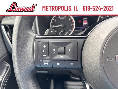 Used 2023 Nissan Rogue SV image 15