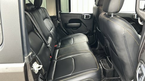 Used 2024 Jeep Wrangler Unlimited w/ Convenience Group image 35