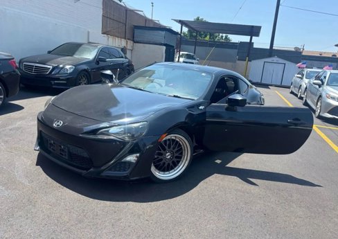Used 2014 Scion FR-S image 1