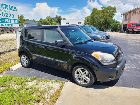 Used 2011 Kia Soul + image 16