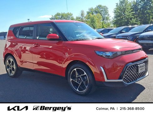 Used 2023 Kia Soul EX image 3