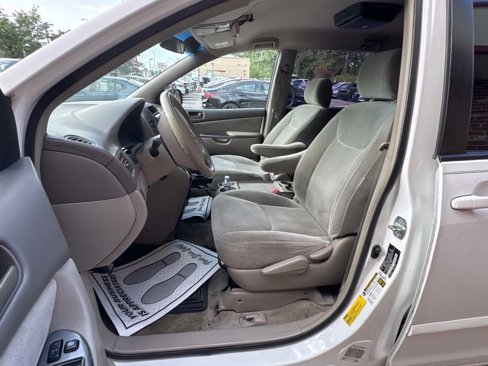 Used 2007 Toyota Sienna CE image 12