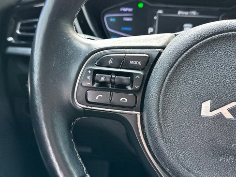 Used 2022 Kia Niro EX Premium image 13