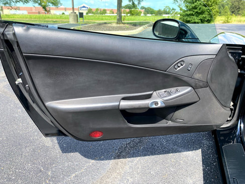 Used 2005 Chevrolet Corvette Convertible w/ Preferred Equipment Group image 23