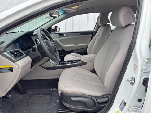 Used 2016 Hyundai Sonata SE image 14