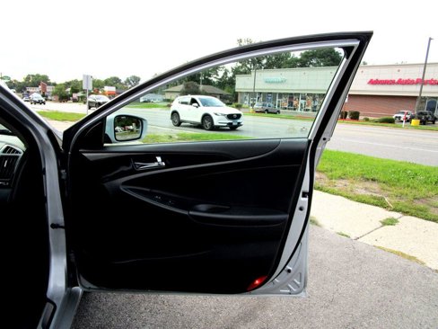 Used 2011 Hyundai Sonata Limited image 30