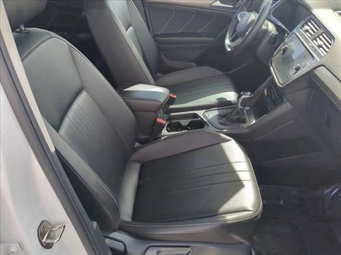 Used 2022 Volkswagen Tiguan SE image 23