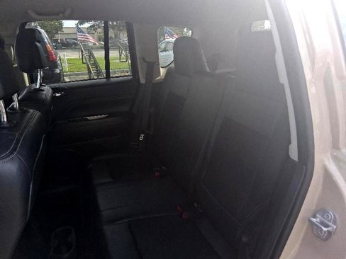 Used 2016 Jeep Compass Latitude image 23
