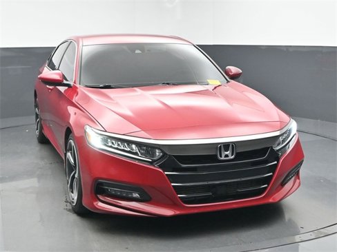 Used 2018 Honda Accord Sport image 2
